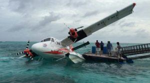 seaplane-sinking-maldives
