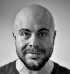 Headshot of Simon Friis