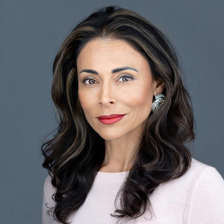 Sol Rashidi Headshot